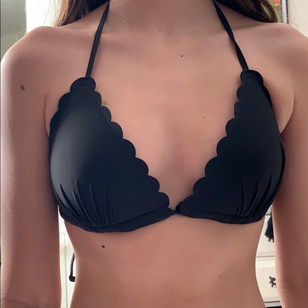 h&m black swimsuit top